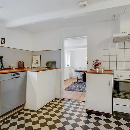 Ilsa - 9-8km From The Sea By Interhome