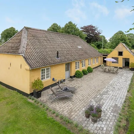 Дом отдыха Ilsa - 9-8km From The Sea By Interhome