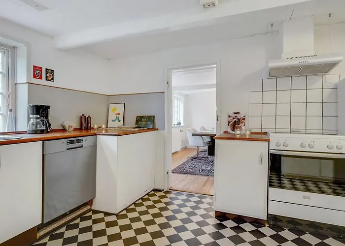 Ilsa - 9-8km From The Sea By Interhome