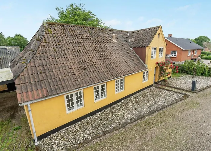 Ilsa - 9-8km From The Sea By Interhome *